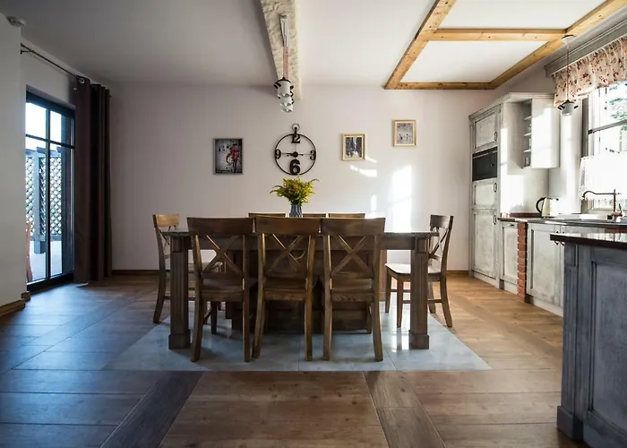 Dwor U Papuga روسيان-نيدا